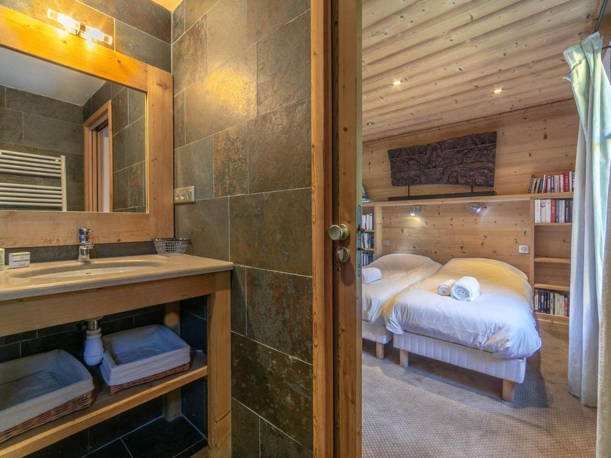 Chalet Chaleureux A Meribel : Cheminee, Jacuzzi, Proche Commerces, 4 Chambres En Suite - Fr-1-688-18 Exterior photo