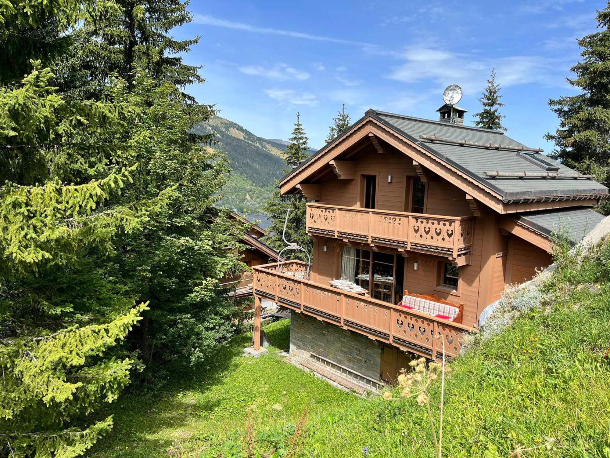 Chalet Chaleureux A Meribel : Cheminee, Jacuzzi, Proche Commerces, 4 Chambres En Suite - Fr-1-688-18 Exterior photo