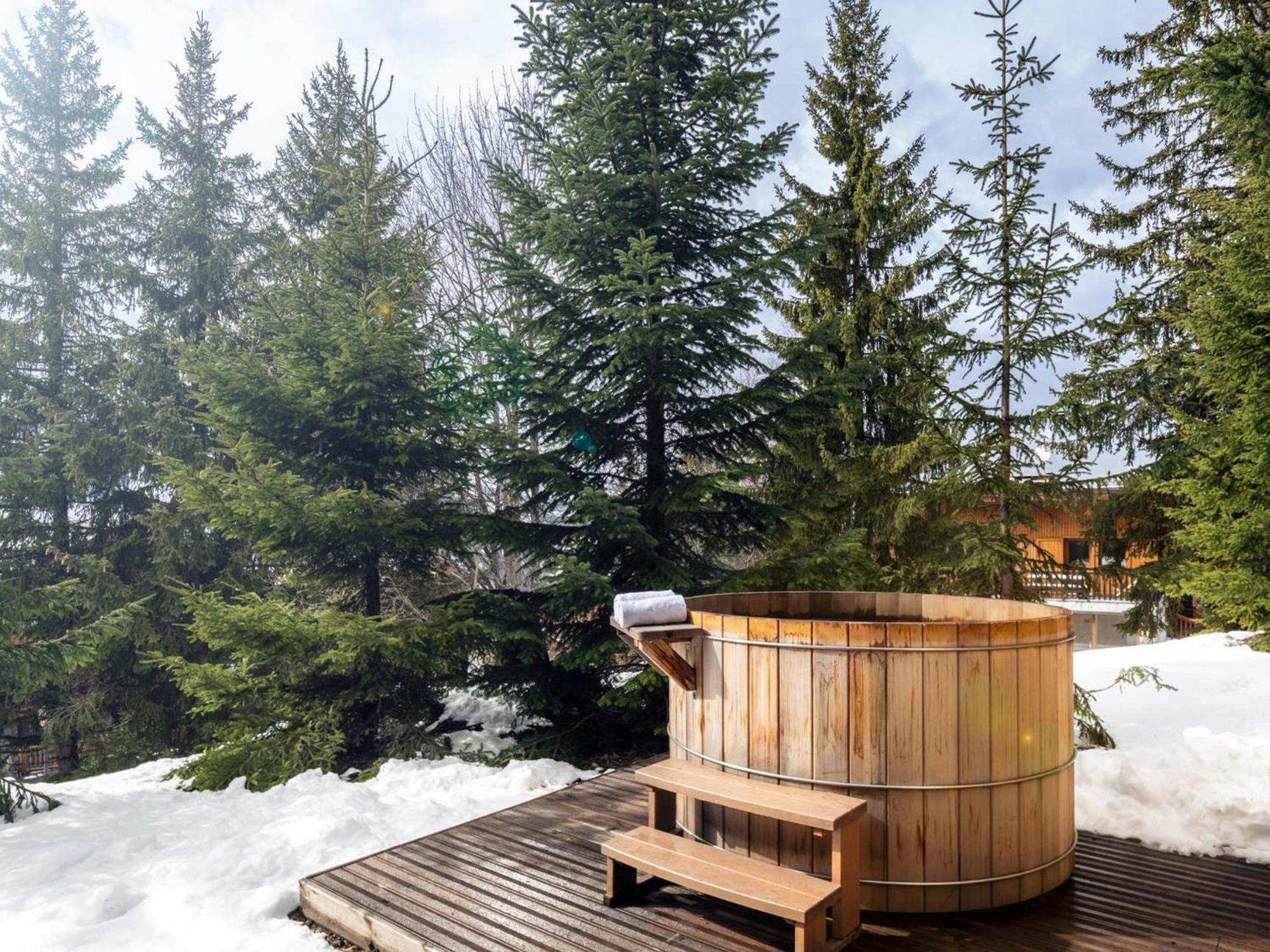 Chalet Chaleureux A Meribel : Cheminee, Jacuzzi, Proche Commerces, 4 Chambres En Suite - Fr-1-688-18 Exterior photo